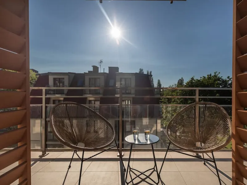 Elegant Apartment with Balcony | 400 m from the Beach – photo 5
