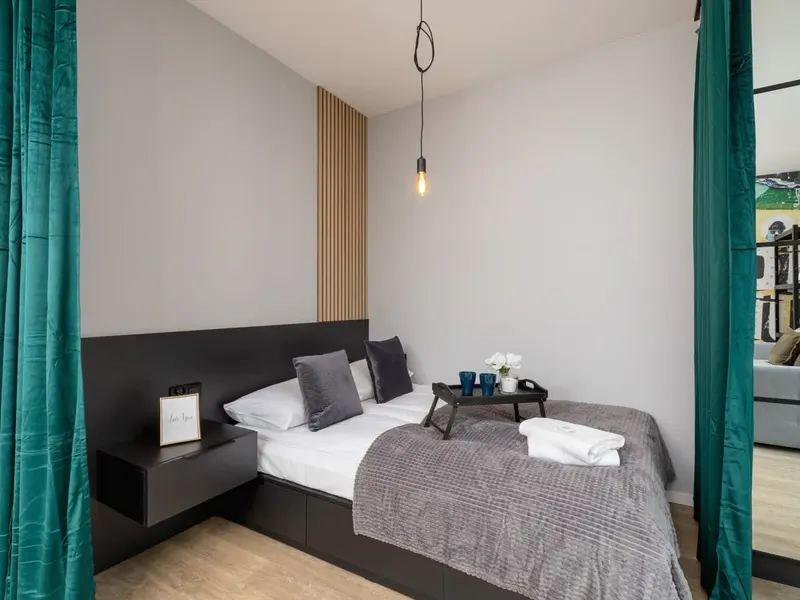 Stilvolles Studio | Balkon und Nähe zur Altstadt – Foto 2