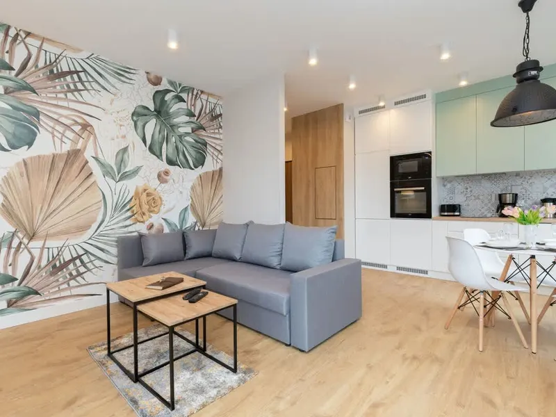 Stilvolle Wohnung im Zentrum | Balkon und Parkplatz in Garage – Foto 2