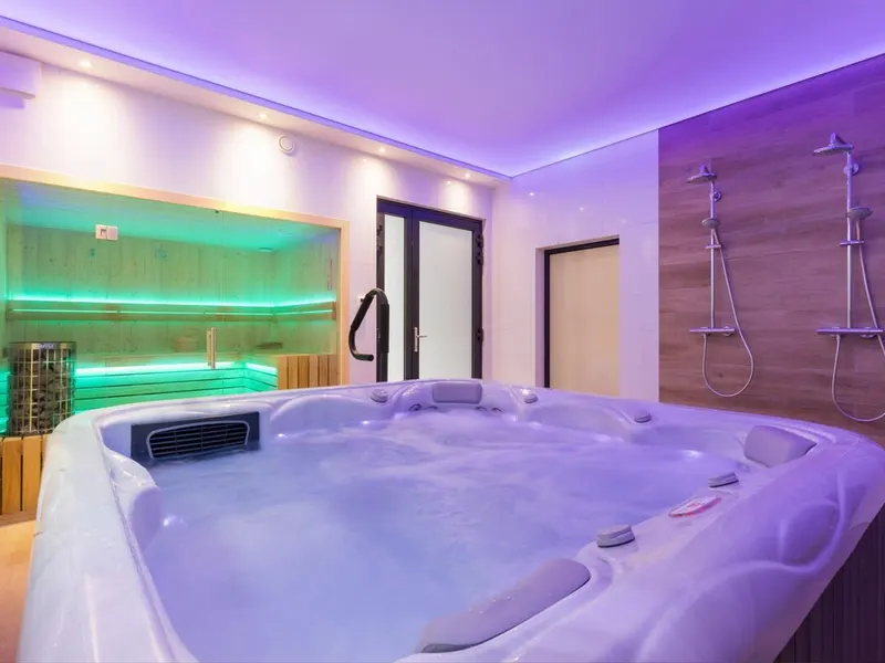 Luxury House with Jacuzzi | Sauna | Garden | Parking – photo 2