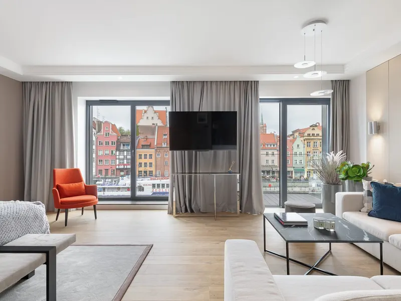 Stylish Studio in the Heart of Gdansk | View of the River – photo 1