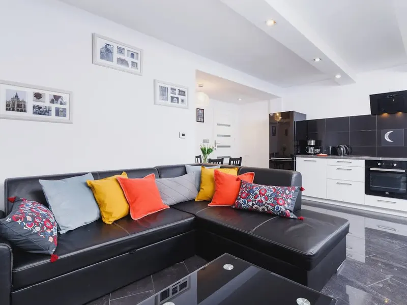 Modern Apartment | 1.5 km from the Old Town – photo 1