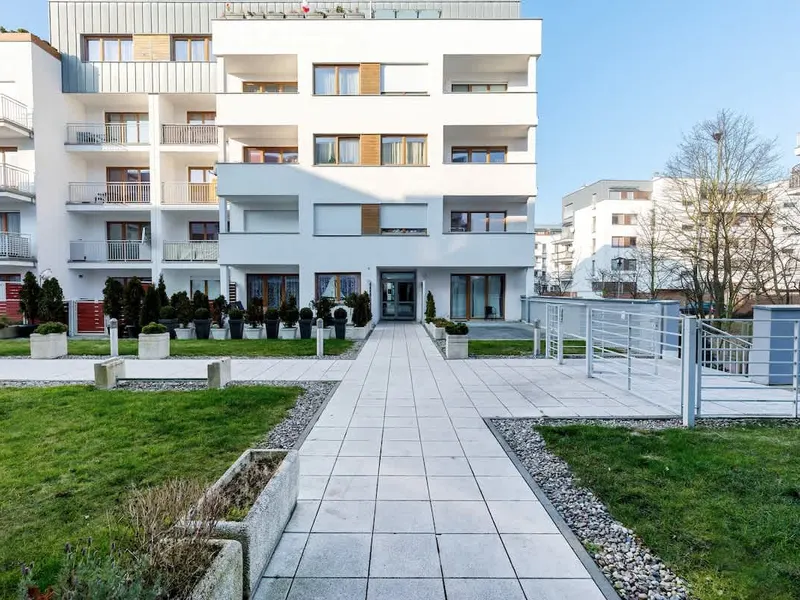 Komfortowy Apartament z Balkonem i Garażem | Blisko Centrum – zdjęcie 4