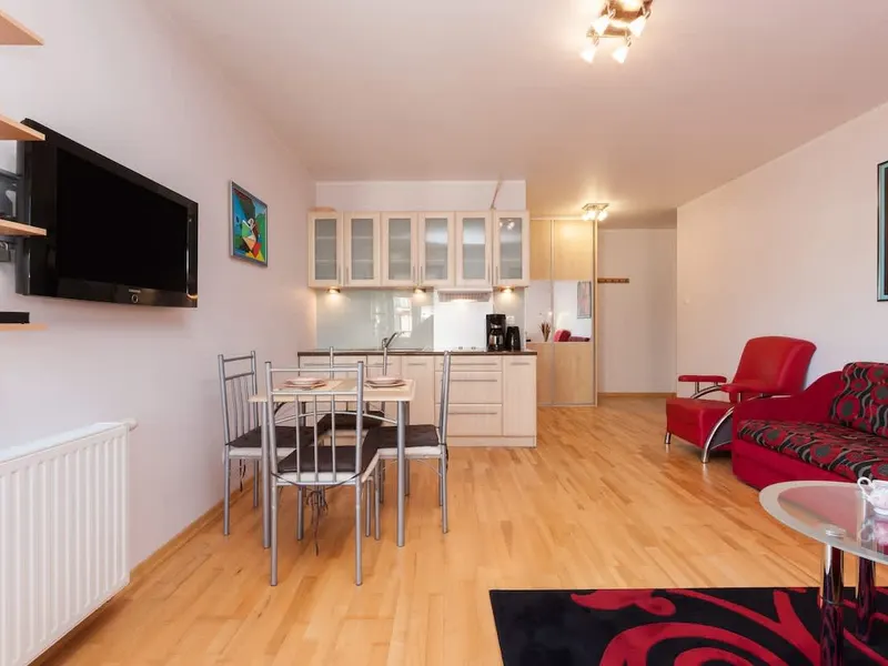 Helles Studio im Zentrum | Balkon | 5 Minuten zum Bahnhof – Foto 2