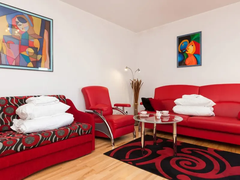 Helles Studio im Zentrum | Balkon | 5 Minuten zum Bahnhof – Foto 3