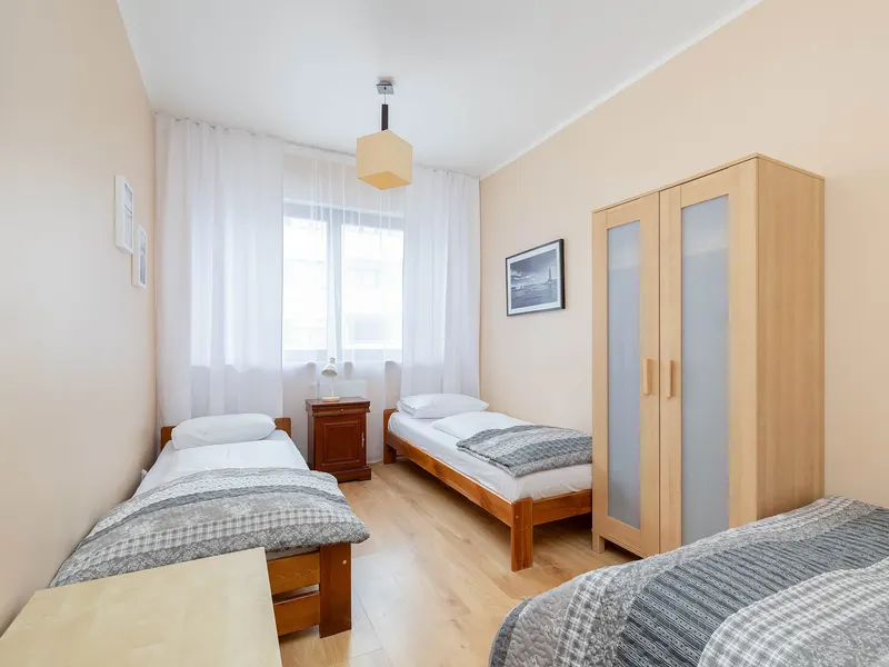 Przytulny Apartament z Balkonem | 220 m do Kolei – zdjęcie 5