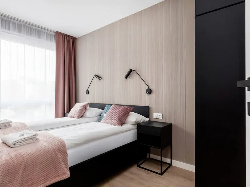 Bright Apartment with a Balcony | Close to the City Centre – photo 3