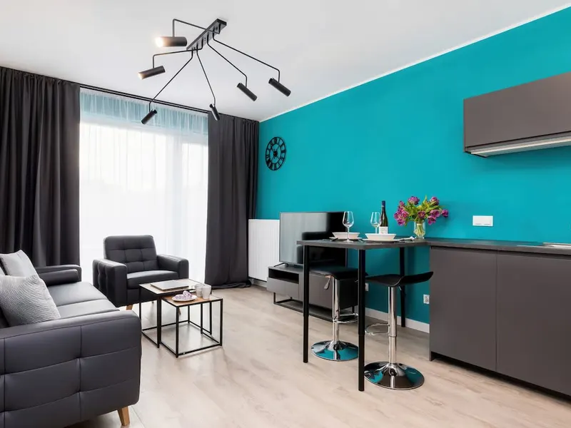 Stilvolles Appartement im Stadtzentrum | Balkon und Parkplatz – Foto 1
