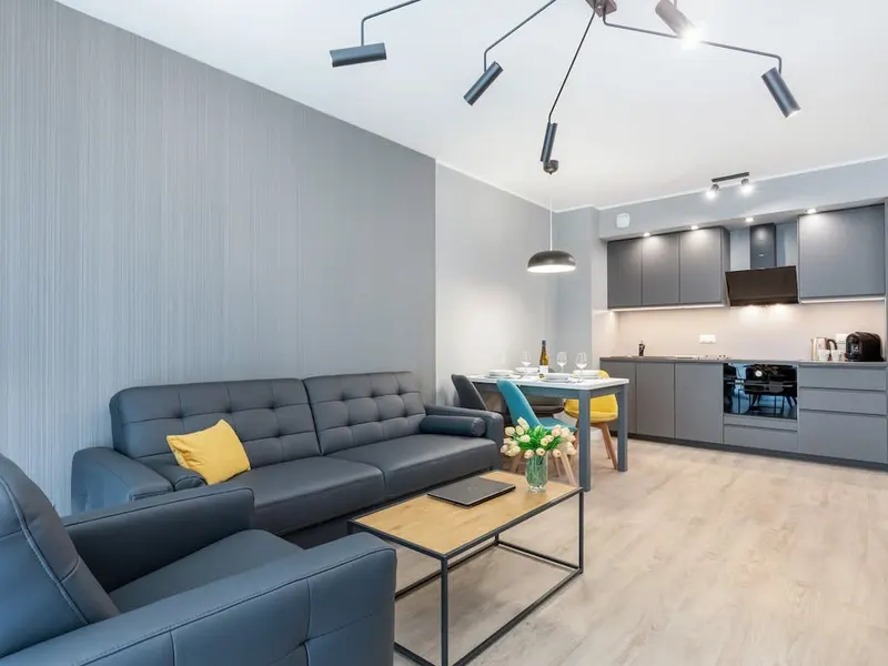 Przestronny Apartament w Centrum | Balkon i Parking – zdjęcie 1