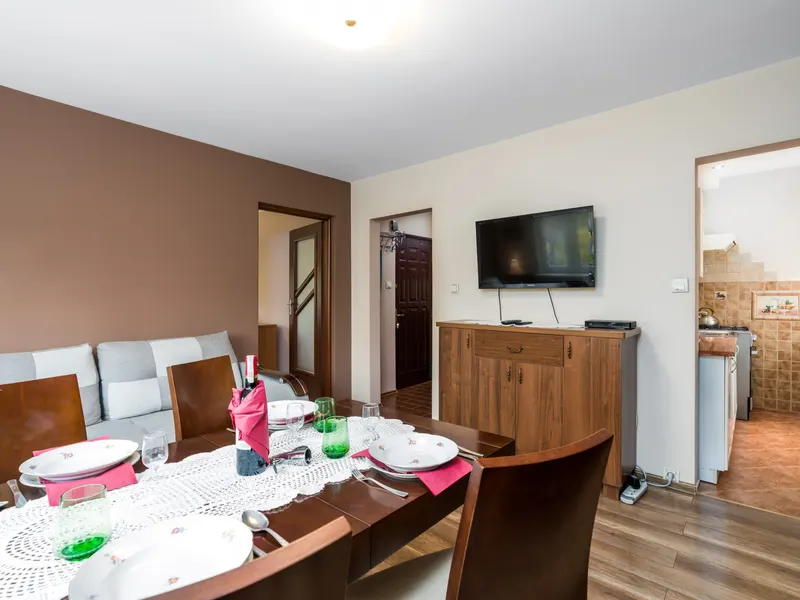 Przestronny Apartament | Wanna, Blisko Lotniska i Targów – zdjęcie 3