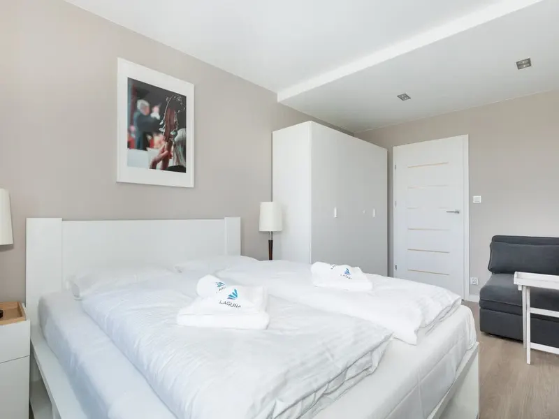 Przestronny Apartament | 2 Sypialnie i Balkon z Widokiem na Port – zdjęcie 2