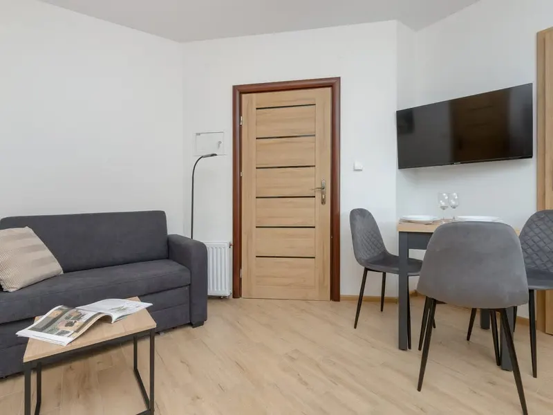 Cozy Apartment | 5 minutes to the beach, Parking – photo 3