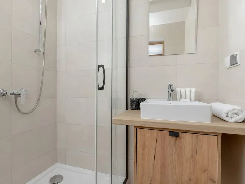 Cozy Apartment | 5 minutes to the beach, Parking – photo 4