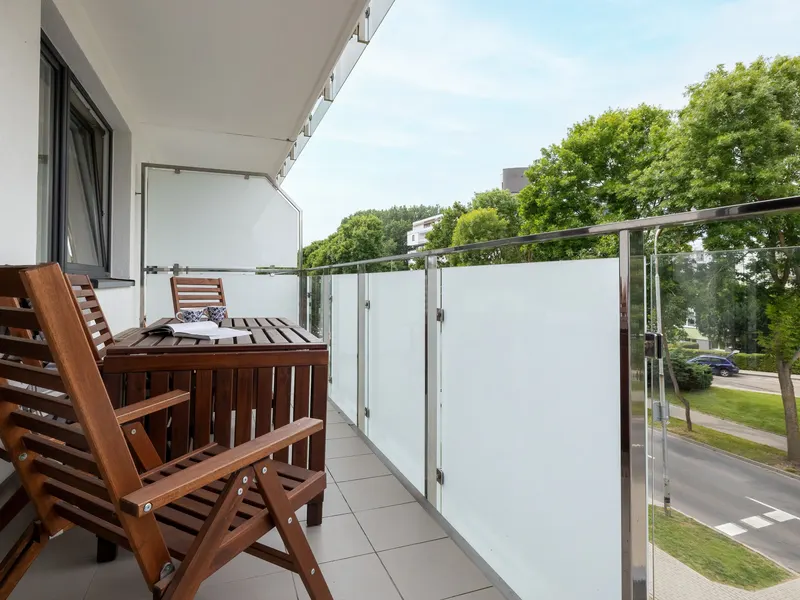 Komfortowy Apartament z Balkonem | 650 m do Plaży – zdjęcie 3
