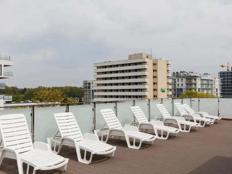 Stylowy Apartament z Siłownią | 400 m do Plaży, Balkon – zdjęcie 5
