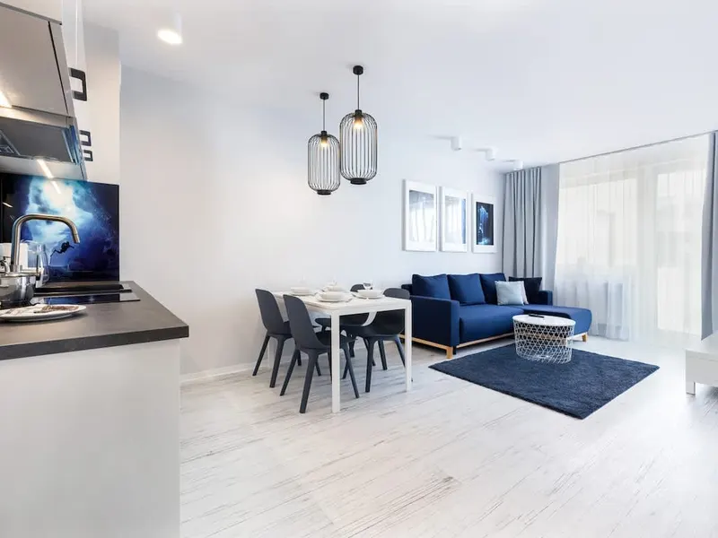 Nadmorski Apartament | 400 m do Plaży, Siłownia, Balkon – zdjęcie 1
