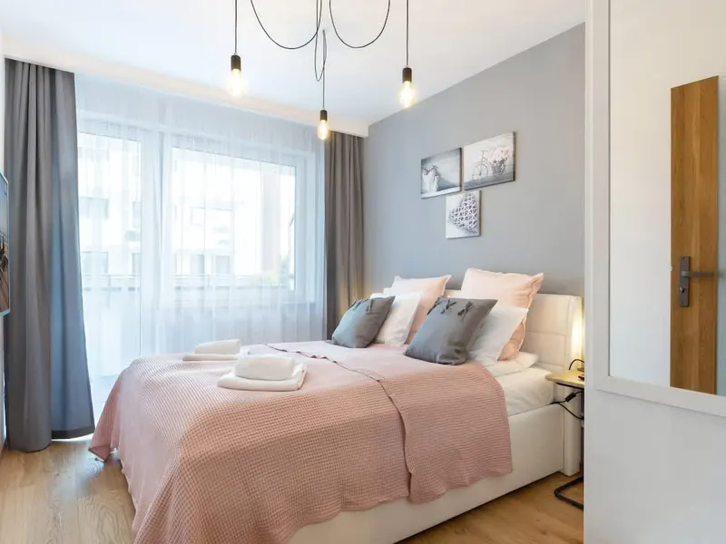 Komfortowy Apartament z Balkonem | 400 m do Plaży | Parking – zdjęcie 1