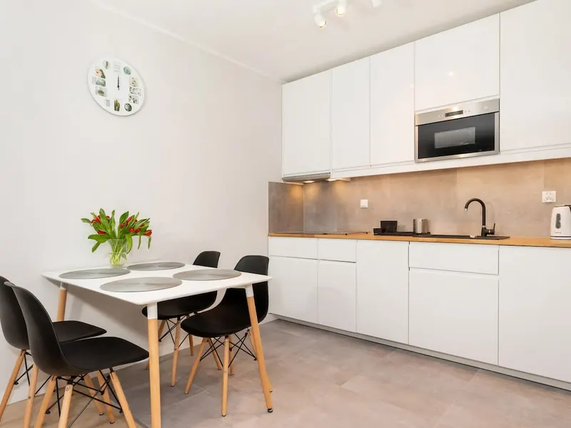 Komfortable Wohnung | Strandnähe, Fitnessstudio, Parkplatz – Foto 3