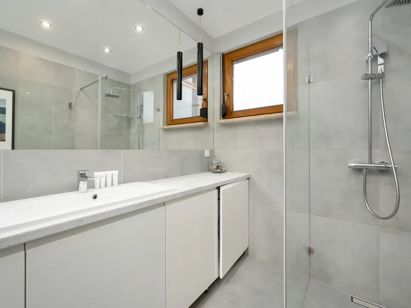 Stylowy Apartament z Balkonem | Parking | Miejsce do Pracy – zdjęcie 4