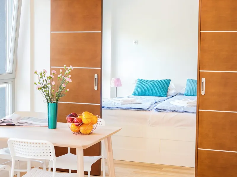 Buntes Apartment | Balkon, Arbeitsraum, Strandnähe – Foto 3