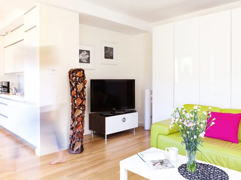 Buntes Apartment | Balkon, Arbeitsraum, Strandnähe – Foto 2