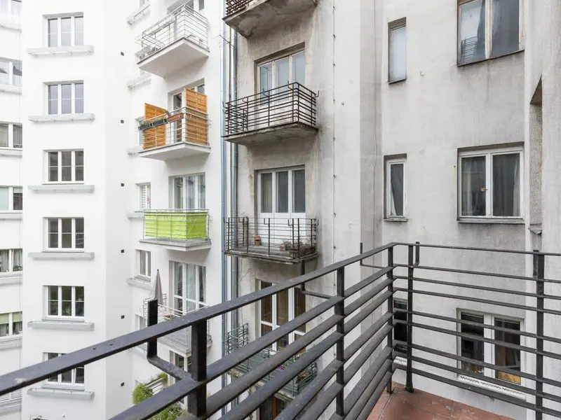 Stylowy Apartament w Centrum | Balkon, Miejsce do Pracy – zdjęcie 5