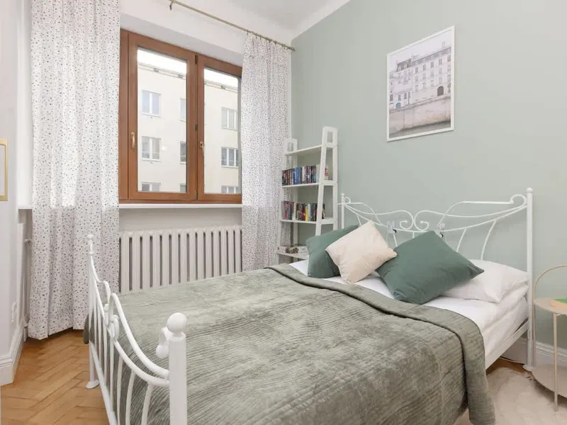 Stylowy Apartament w Centrum | Balkon, Miejsce do Pracy – zdjęcie 4