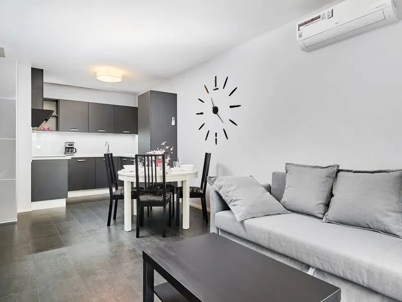 Klimatyzowany Apartament we Wrocławiu | Taras i Parking – zdjęcie 1