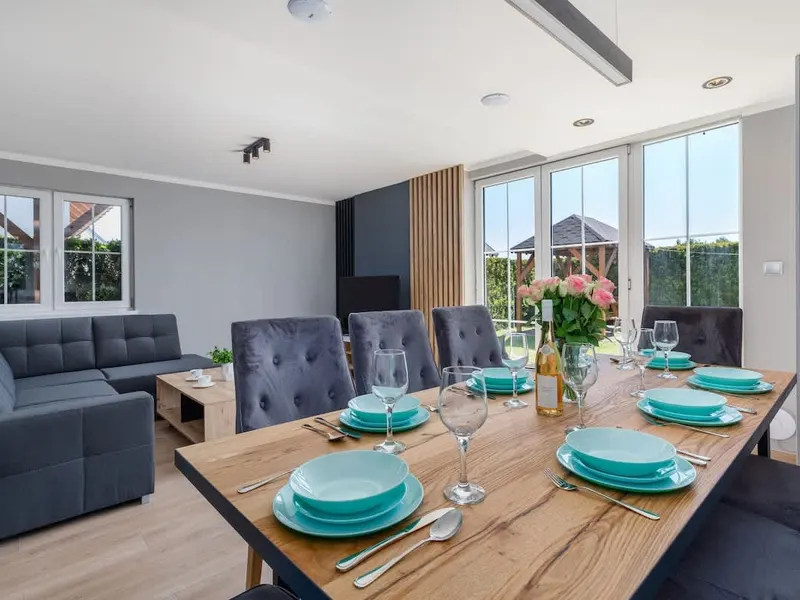 Geräumiges Haus | 3 Schlafzimmer | Garten mit Spielplatz | Parkplatz – Foto 4