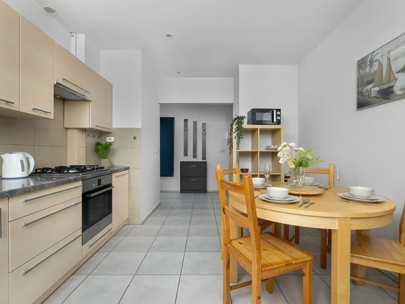 Gemütliches Apartment in Kattowitz | Balkon und Arbeitsraum – Foto 2