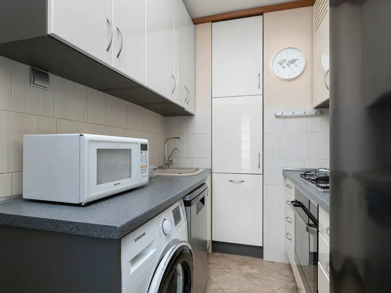 Bright Apartment with Balcony | Close to Old Town – photo 3