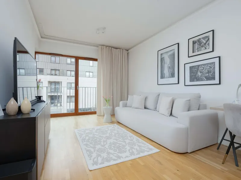 Modernes Apartment | Balkon und Arbeitsraum – Foto 5