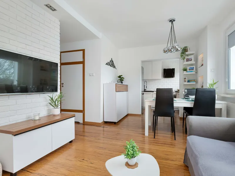 Funkcjonalny Apartament | Blisko Plaży i Klifu Redłowskiego – zdjęcie 3