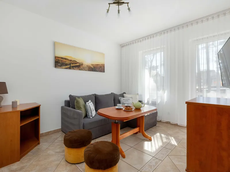 Funkcjonalny Apartament | Balkon i 300 m do Plaży – zdjęcie 4