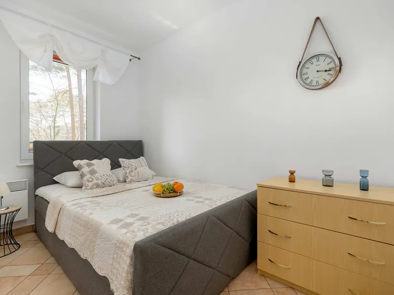 Funkcjonalny Apartament | Balkon i 300 m do Plaży – zdjęcie 2