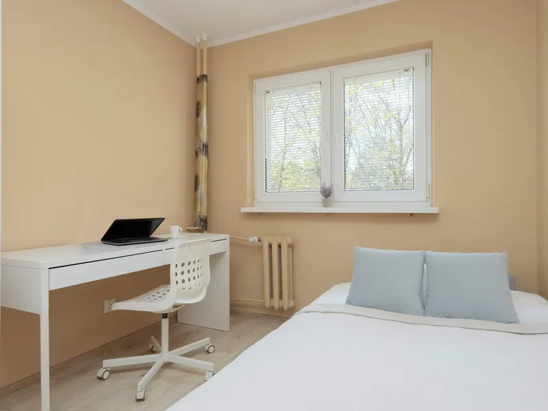 Cozy Apartment with Balcony | Workspace – photo 3