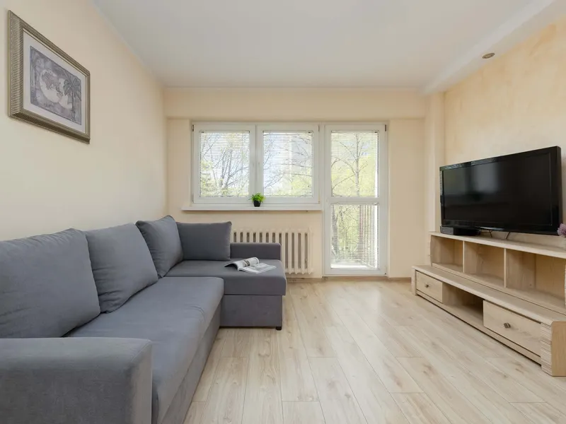 Cozy Apartment with Balcony | Workspace – photo 1