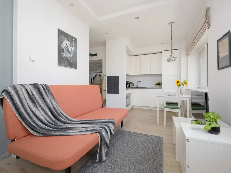 Jasny Apartament w Warszawie | Blisko Metra i Teatru Capitol – zdjęcie 1