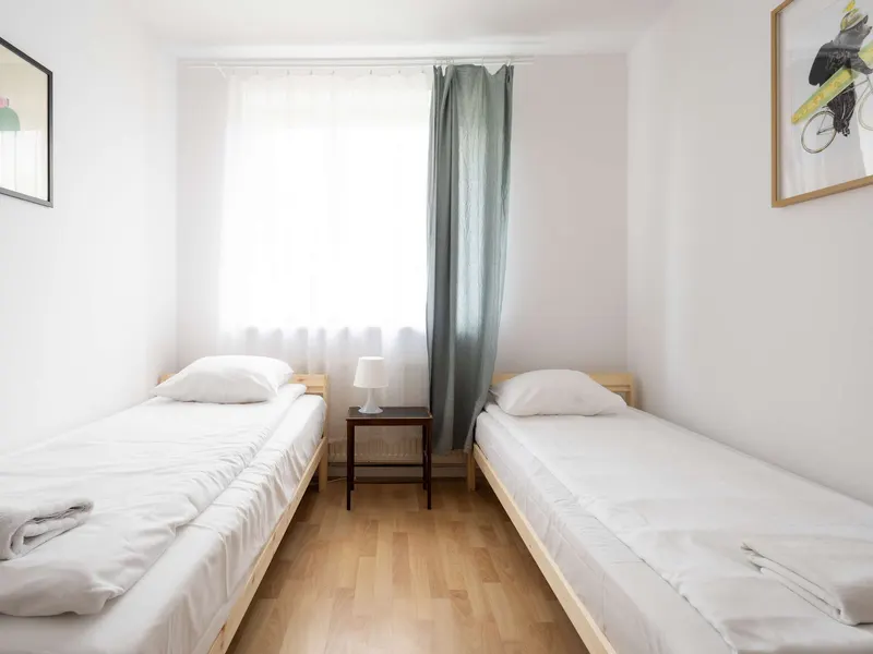 Przestronny Apartament | 2 Sypialnie | Ogród | Parking – zdjęcie 4