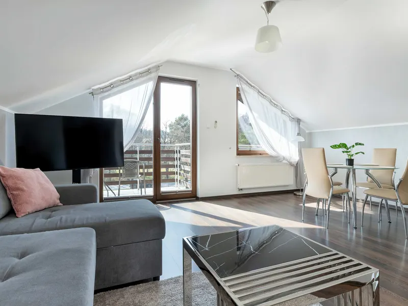 Modernes Apartment | Klimaanlage, Parkplatz, Balkon – Foto 5