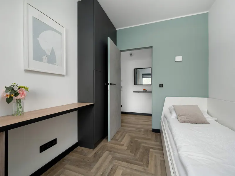 Spacious Apartment | Garden and Workspace – photo 3