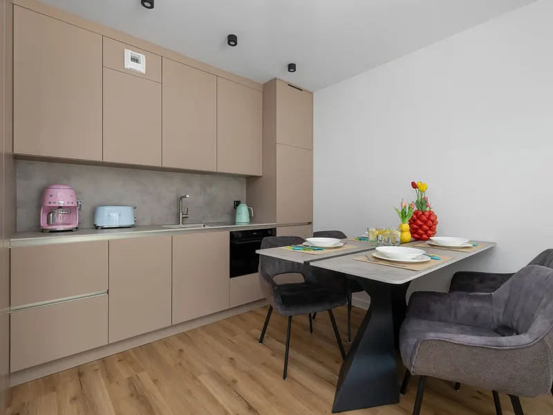 Stylowy Apartament z Basenem | Blisko Plaży – zdjęcie 3