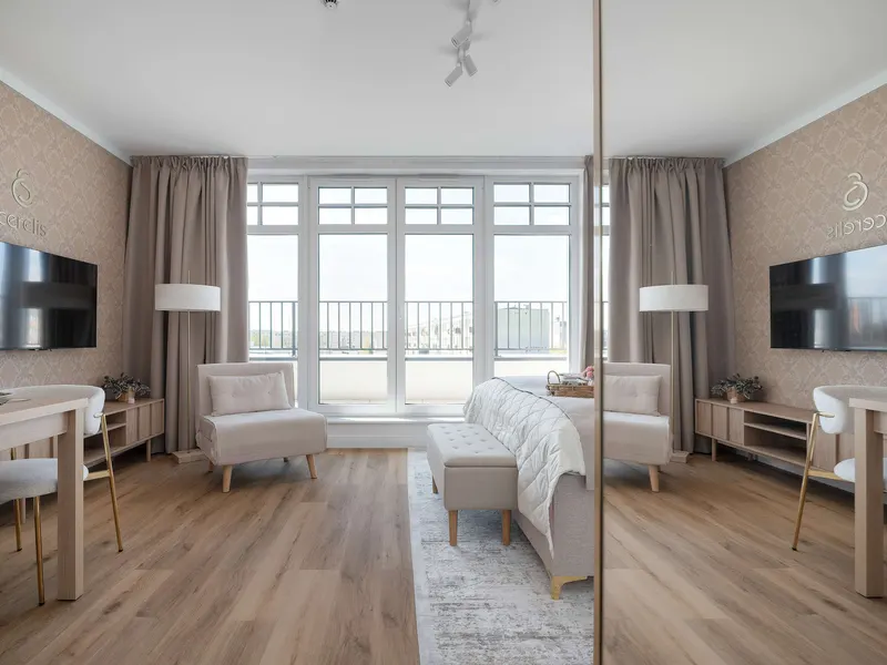 Modernes Studio mit Balkon | Arbeitsbereich – Foto 5