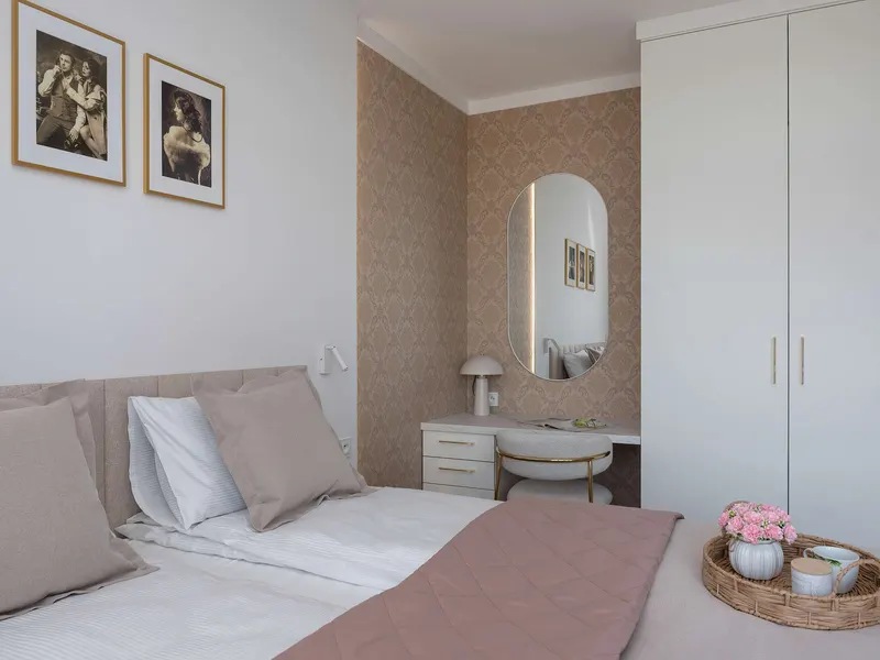 Modernes Studio mit Balkon | Arbeitsbereich – Foto 4