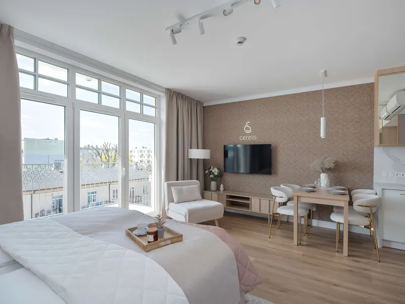 Stilvolles Studio mit Balkon | Klimaanlage und Arbeitsbereich – Foto 5