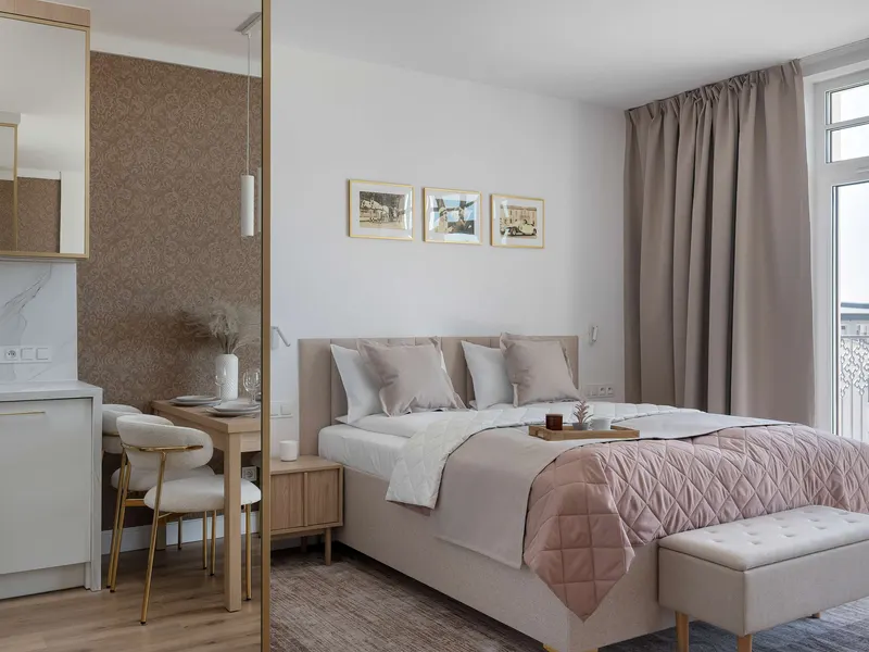 Stilvolles Studio mit Balkon | Klimaanlage und Arbeitsbereich – Foto 1