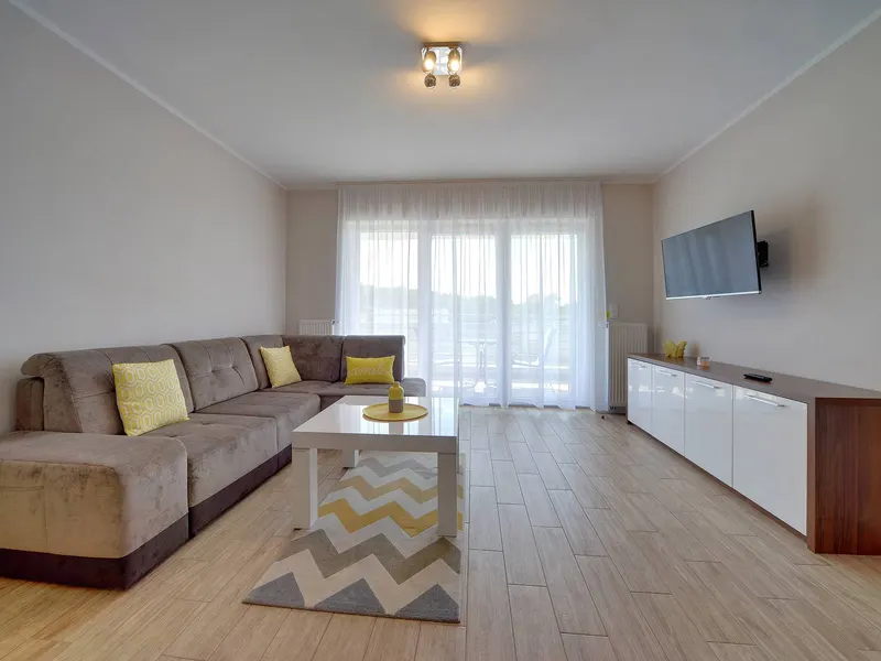 Stilvolle Wohnung mit Balkon | 210 m zum Strand – Foto 1