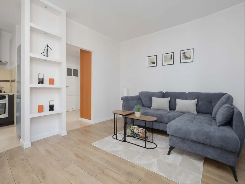 Nowoczesny Apartament w Biznesowym Sercu Warszawy | Balkon i Parking – zdjęcie 5