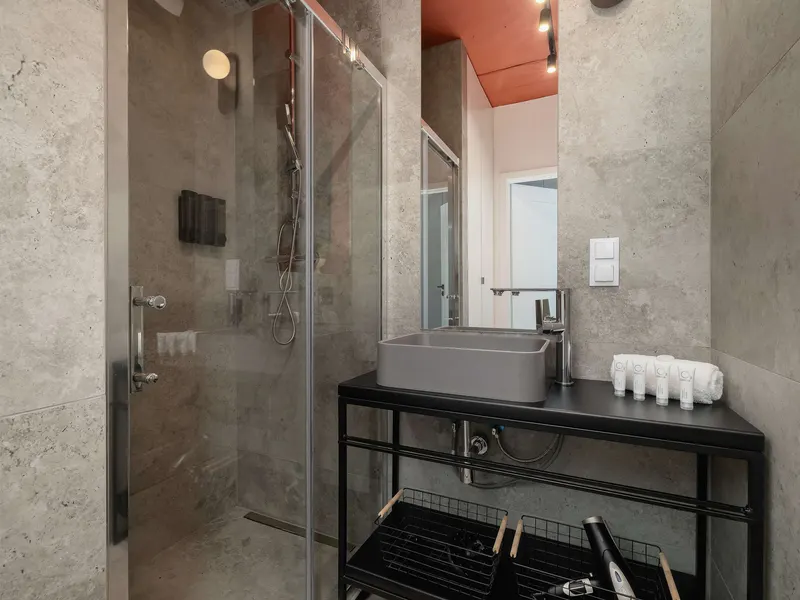 Einzigartiges Studio für 2 Personen | Geräumiger Balkon – Foto 3