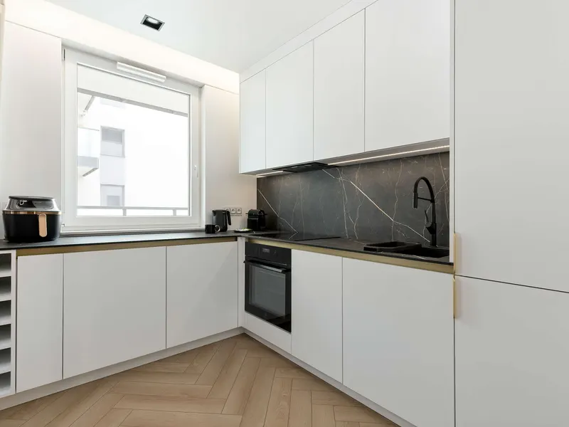 Klimatisiertes Appartement mit Parkplatz | Balkon – Foto 3